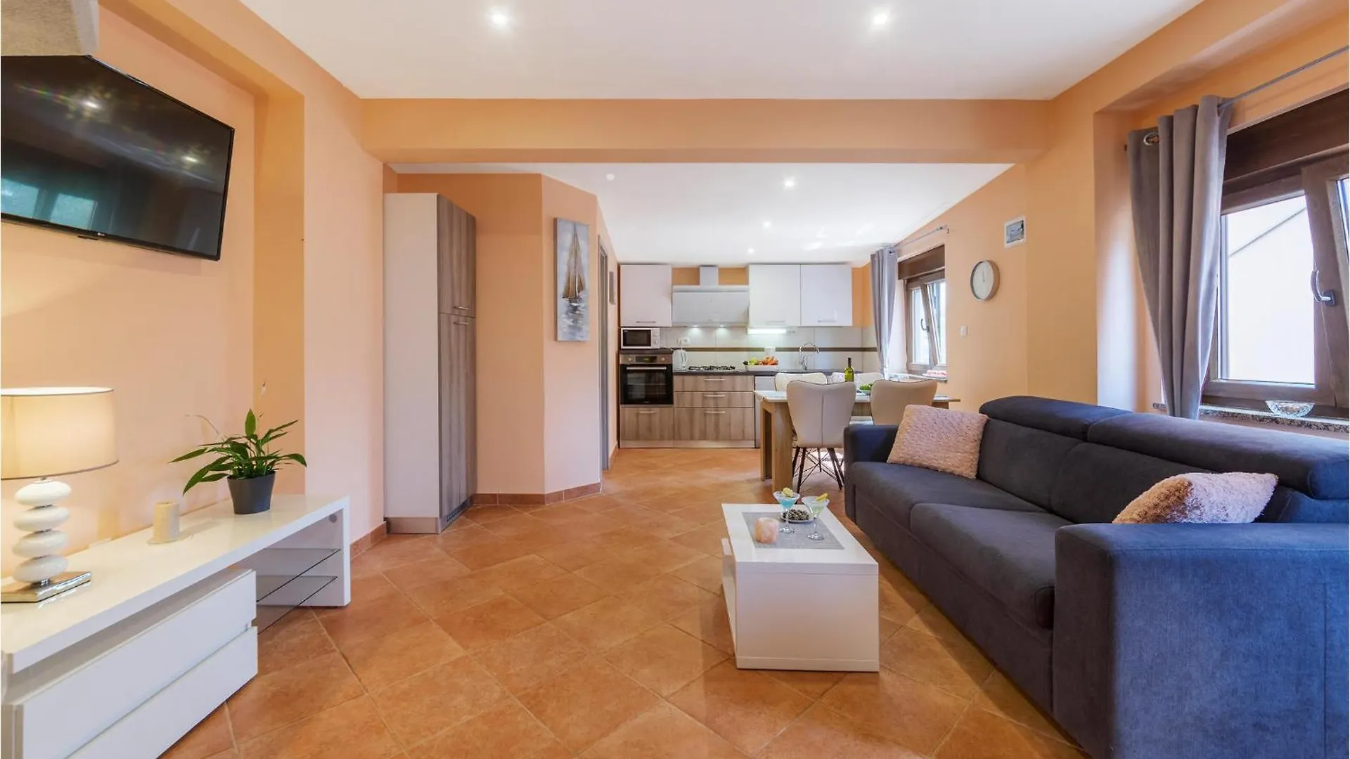 1 Bedroom Stunning Apartment In Pula