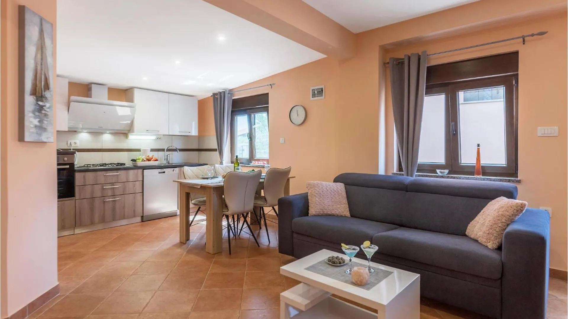 1 Bedroom Stunning Apartment In Pula